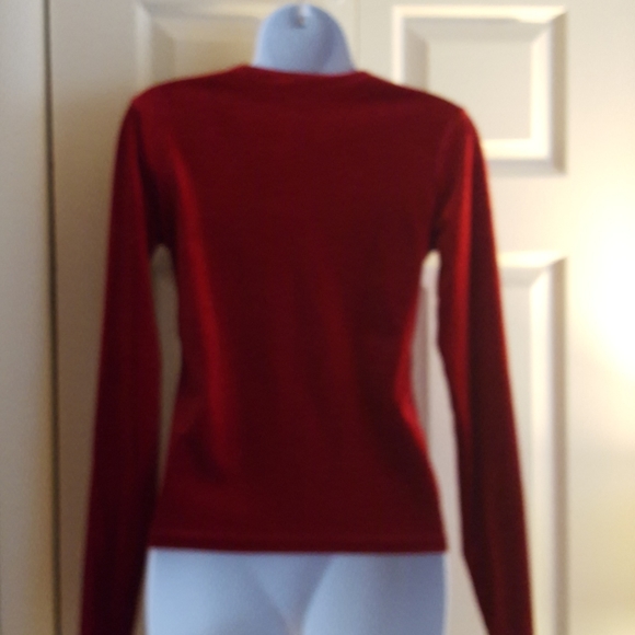 Beautiful top - Picture 3 of 5